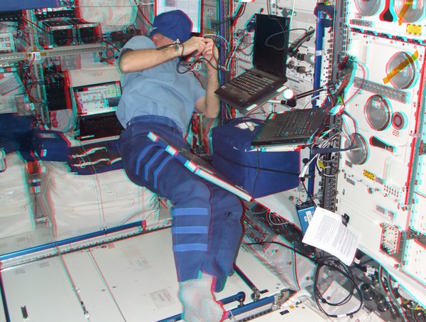 taking-part-in-the-3d-space-experiment_5578865707_o.jpg