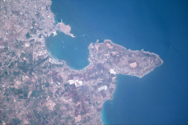 iss052e043699-edit-siracusa_37856318032_o.jpg