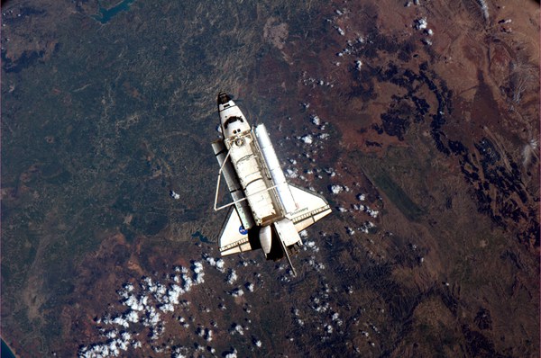 discovery-over-central-morocco-during-the-iss-fly-around-before-departure_5508648100_o.jpg