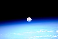 supermoon-rise-seen-from-space-46_5546395094_o.jpg