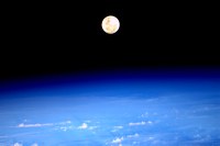 supermoon-rise-seen-from-space-66_5545815001_o.jpg