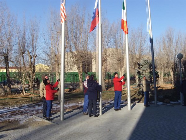 raising-of-the-flags-4-of-7_5267728495_o.jpg