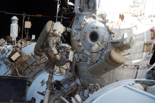 sergey-and-fyodor-during-their-spacewalk-on-august-17_36607723322_o.jpg