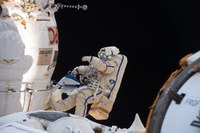 sergey-and-fyodor-during-their-spacewalk-on-august-17_36730730926_o.jpg