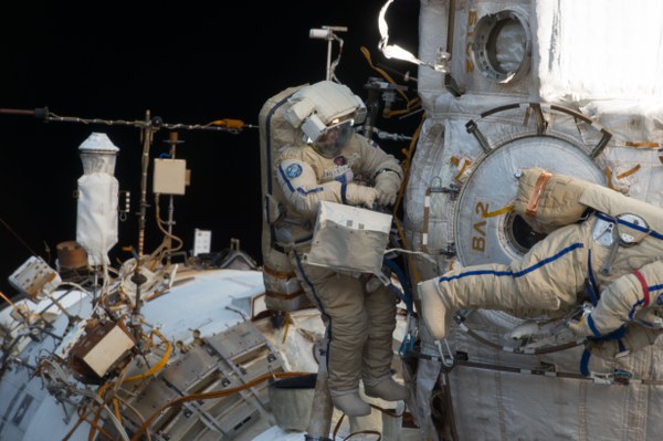 sergey-and-fyodor-during-their-spacewalk-on-august-17_36607722882_o.jpg